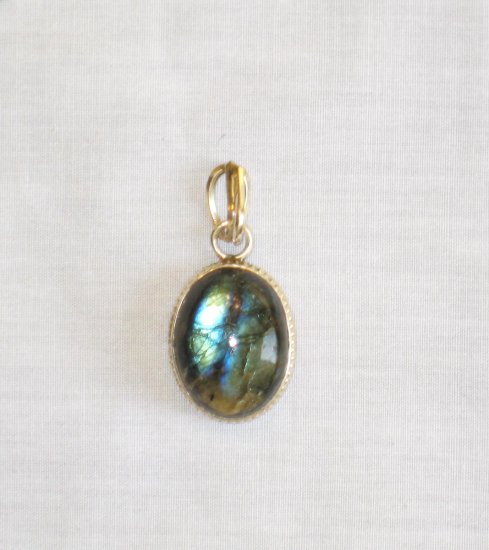 PN437 Labradorite Pendant in Sterling Silver