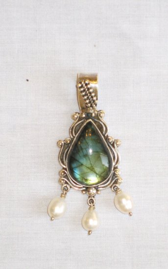 PN439 Labradorite Pendant in Sterling Silver - SOLD