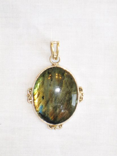 PN440 Labradorite Pendant in Sterling Silver