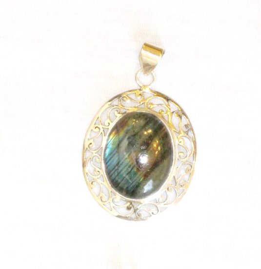 PN457 Labradorite Pendant in Sterling Silver