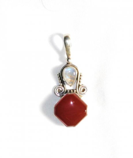 PN159 Carnelian Pendant in Sterling Silver