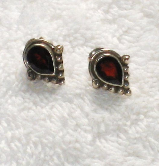 ER061 Garnet Earrings set in sterling silver