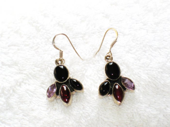 ER089 Garnet Earrings set in sterling silver