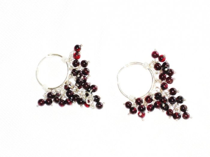 ST377 Garnet Earrings set in sterling silver
