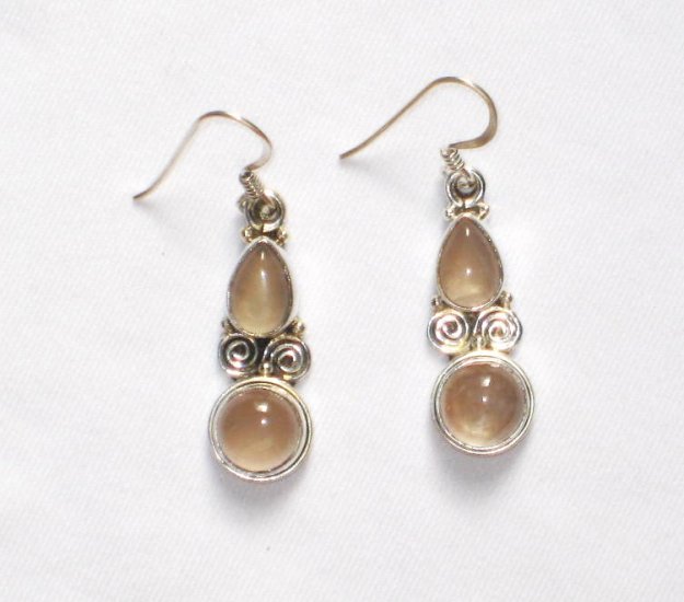 ER043 Rose Quartz Earrings set in sterling silver