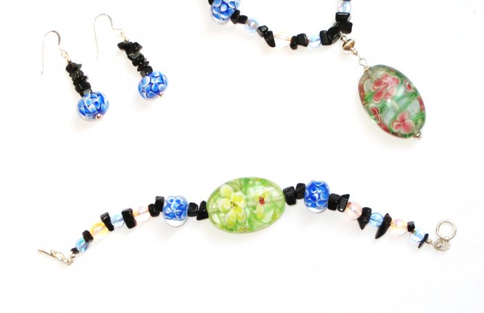 ST301 Murano Glass Necklace, Earrings and Bracelet in Sterling Silver