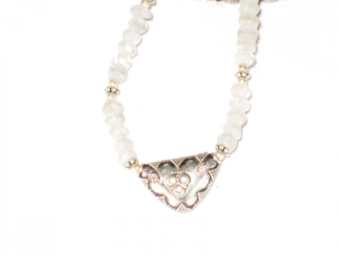 ST420 Moonstone Necklace in Sterling Silver