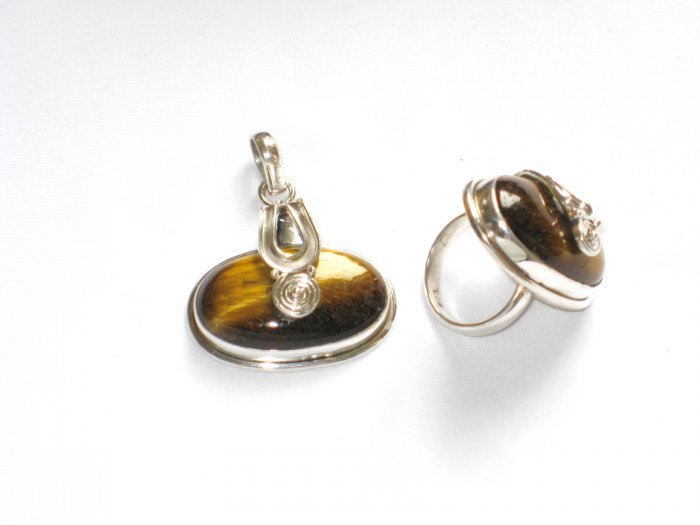 ER108 Tiger's Eye Pendant and Earrings Set in Sterling Silver