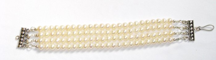 ST281 Pearl Bracelet in Sterling Silver