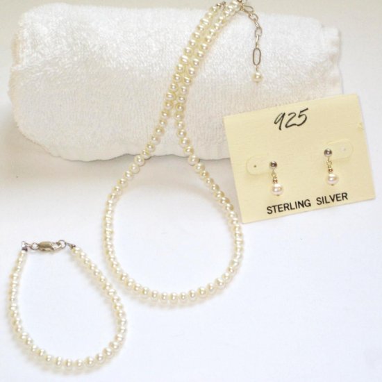 ST307 Pearl Necklace, Bracelet and Earrings Set in Sterling Silver