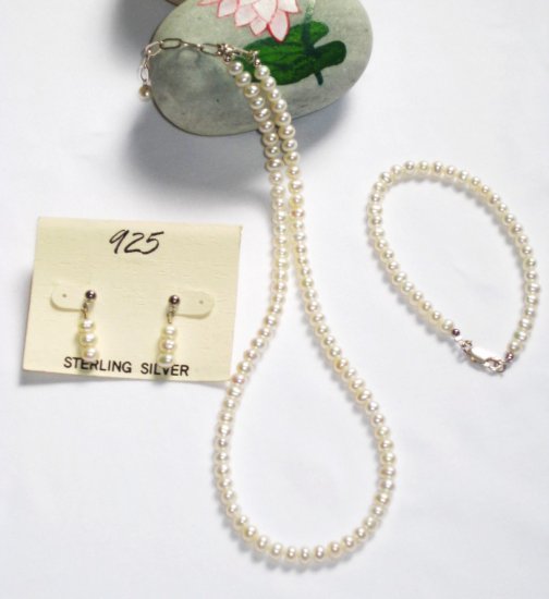 ST329 Pearl Necklace, Bracelet and Earrings Set in Sterling Silver