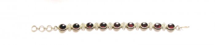 ST150 Garnet Bracelet in Sterling Silver