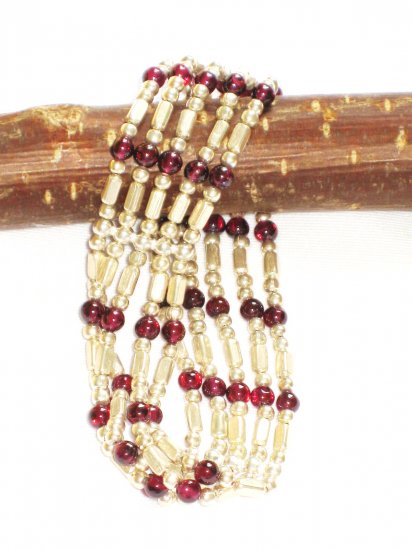 ST267 Garnet Bracelet in Sterling Silver