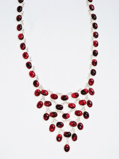 ST374 Garnet Necklace in Sterling Silver