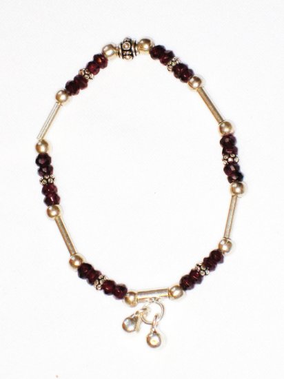 ST184 Garnet Bracelet in Sterling Silver