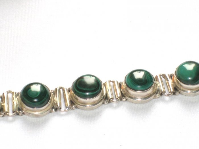 ST153 Malachite Bracelet in Sterling Silver