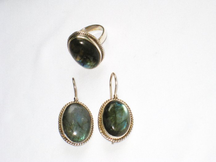 ER103 Labradorite Ring and Earrings Set in Sterling Silver