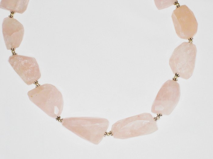 ST539 Rose Quartz Necklace in Sterling Silver