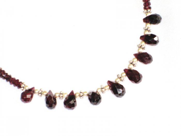 ST589 Garnet Necklace and Earrings Set in Sterling Silver
