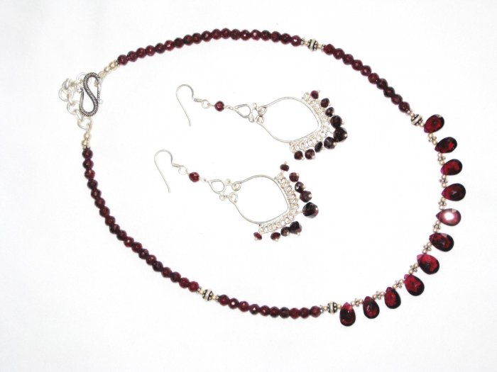 ST591 Garnet Necklace and Earrings Set in Sterling Silver
