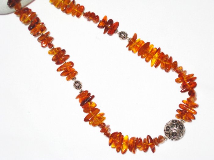 ST475 Amber Necklace in Sterling Silver