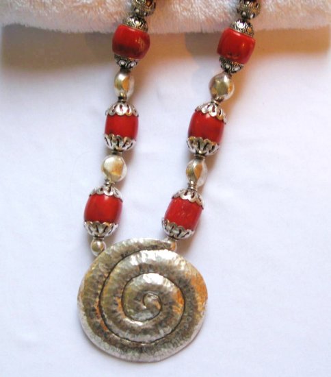 ST102 Coral Necklace in Sterling Silver