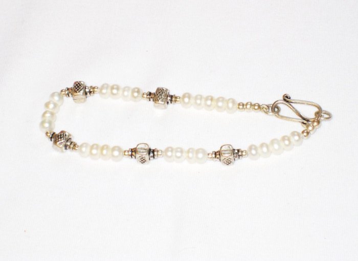 ST170 Pearl Bracelet in Sterling Silver