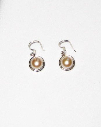 ER023 Pearl Earrings in Sterling Silver