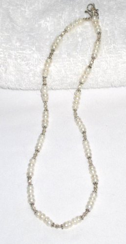 ST098 Pearl Necklace in Sterling Silver