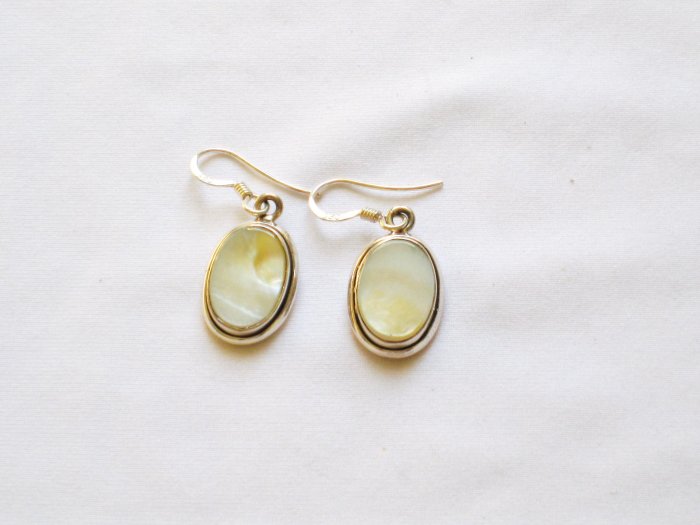 ER006 Mother of Pearl Earrings in Sterling Silver