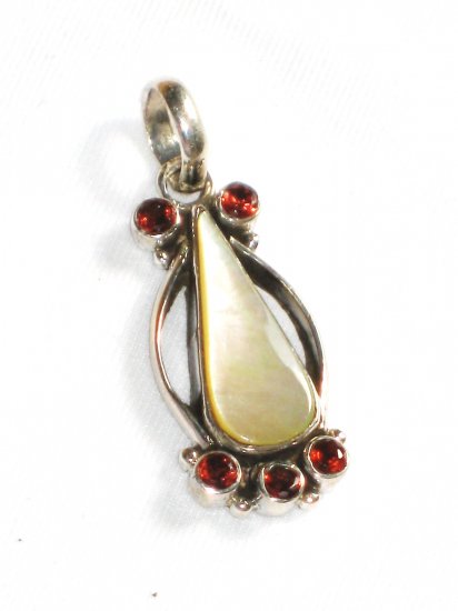 ST245 Mother of Pearl Pendant in Sterling Silver - SOLD
