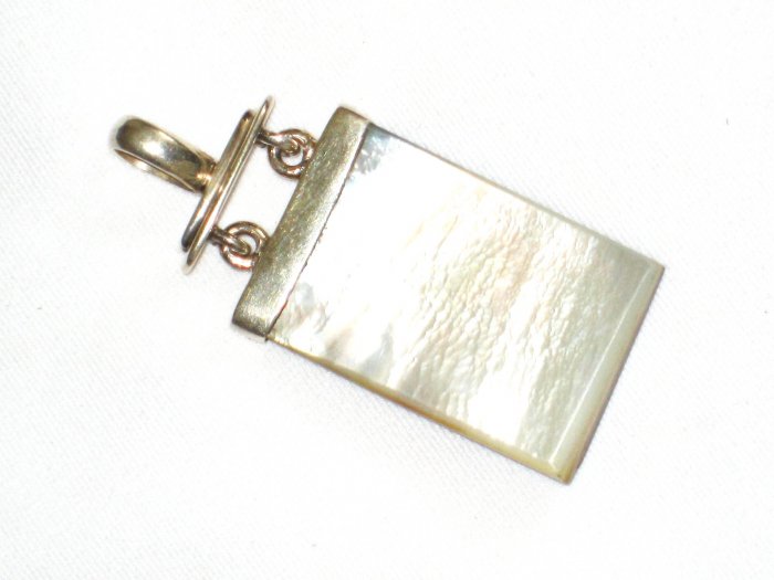 ST626 Mother of Pearl Reversible Pendant in Sterling Silver