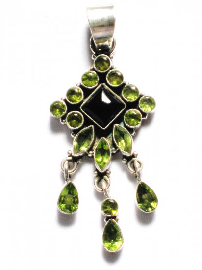 ST202 Peridot Pendant in Sterling Silver