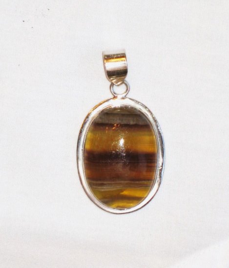 PN096 Agate Pendant in Sterling Silver