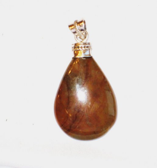 PN105 Agate Pendant in Sterling Silver