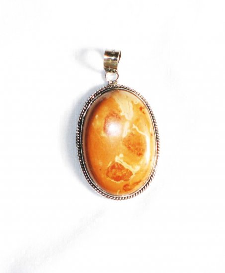 PN135 Agate Pendant in Sterling Silver