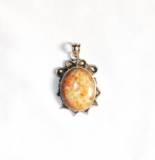 PN143 Agate Pendant in Sterling Silver