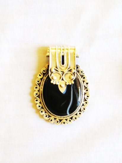 PN338 Agate Pendant in Sterling Silver