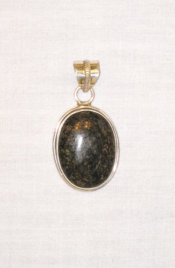 PN395 Agate Pendant in Sterling Silver