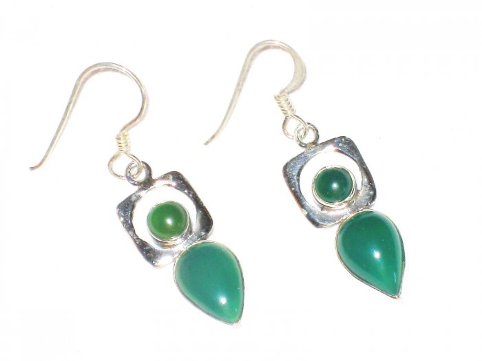 ST387 Green Onyx Earrings in Sterling Silver