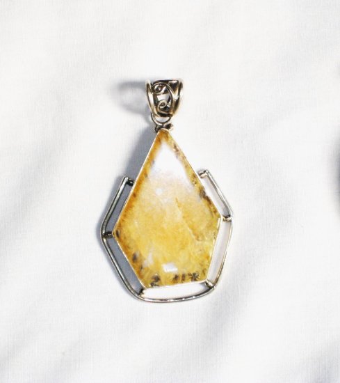 PN134 Moss Agate Pendant in Sterling Silver