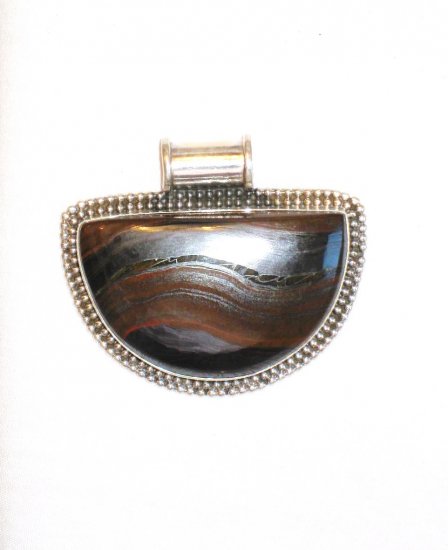 PN089 Tiger Iron Pendant in Sterling Silver