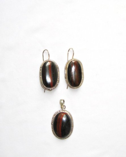 ER113 Tiger Iron Earring and Pendant Set in Sterling Silver