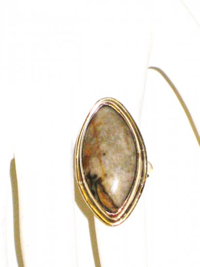 RG022 - Agate Ring in Sterling Silver - Size 6