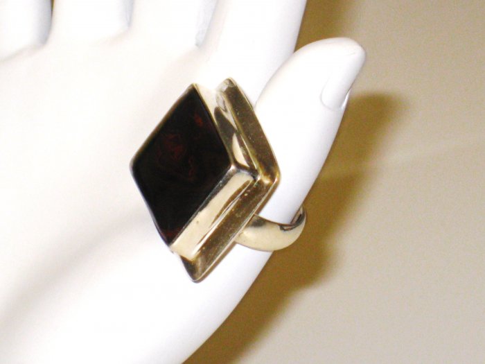 RG076 Agate Ring in Sterling Silver, Size 5