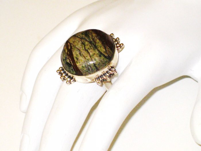 RG072 Agate Ring in Sterling Silver, Size 9