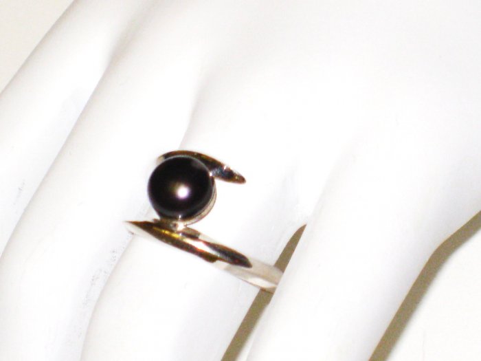 RG046 Pearl Ring in Sterling Silver, Size 7