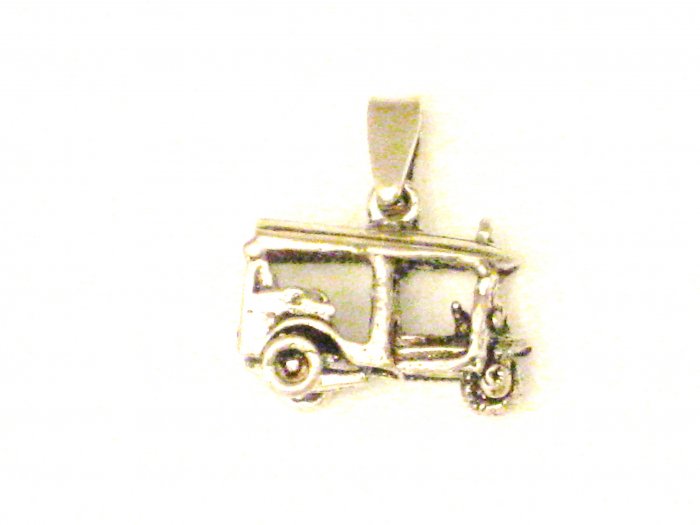 CP008 Antique Car Pendant in Sterling Silver