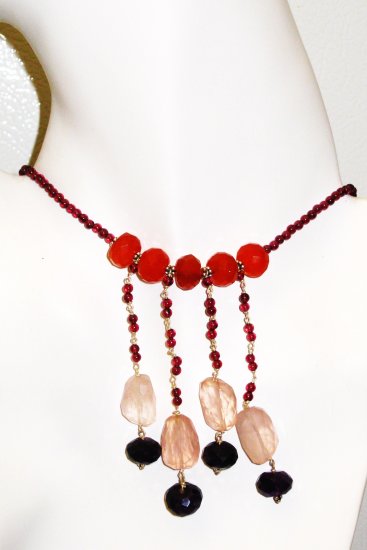NK028 Onyx, Rose Quartz and Carnelian Necklace in a Garnet Strand.