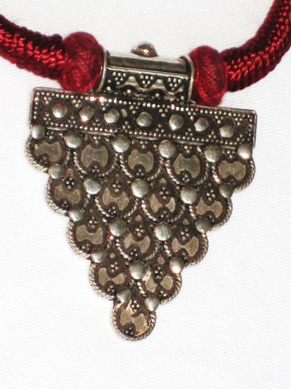 ST117 Antique Silver Necklace in Sterling Silver